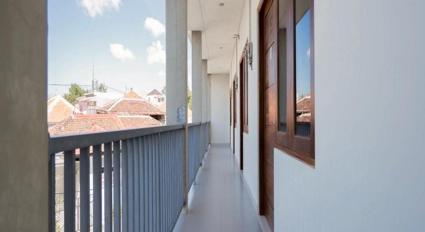 RedDoorz Plus @ Kencana Residence Jimbaran Hotel in Kuta Selatan