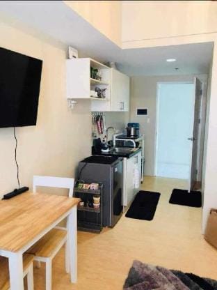 Studio apartment 7 Sunvida Tower, SM City Cebu  Apartment in Central Visayas