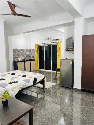Studio apartment in candolim | 4 min from beach Apartment in Candolim