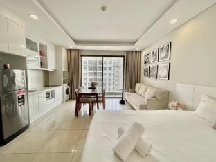 Vinhomes D'Capitale 119 Trần Duy Hưng-Bi House Apartment in Laos