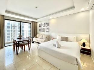 Vinhomes D'Capitale 119 Trần Duy Hưng-Bi House Apartment in Laos