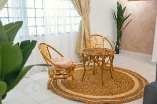 NEW!14pax,PJ Landed Home Starling Atria One U Mall Vacation rental in Petaling Jaya