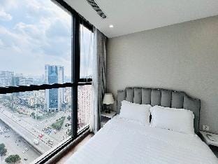 Vincom Plaza Vinhomes Sky Lake S2 City View 1BR Apartment in Laos