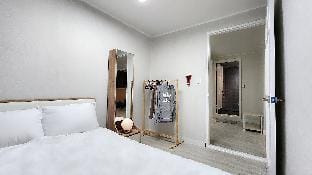 Deohari Jamsil Lotte World Nearby Samjeon Station Large Dining Table Large TV Villa in Seoul