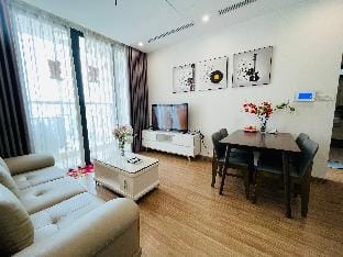 Vinhomes Sky Lake Pham Hung My Dinh City View 2BR Apartment in Laos