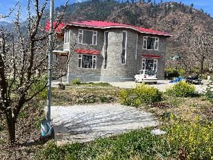 BnBBuddy Himalayan 3 BR FarmStay with Lawn Bonfire Villa in Himachal Pradesh
