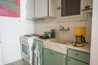 m2 of classical beauty & comfort near Syntagma! Apartment in Athens