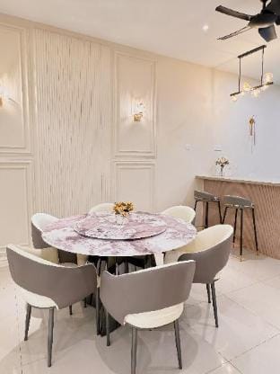 Stay&Sing l 18pax 6B6B l NearJonkerWalk l KTVroom Vacation rental in Malacca