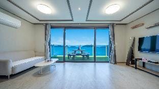 Yeosu Baraboda Ocean View Pension Bed and Breakfast in South Korea