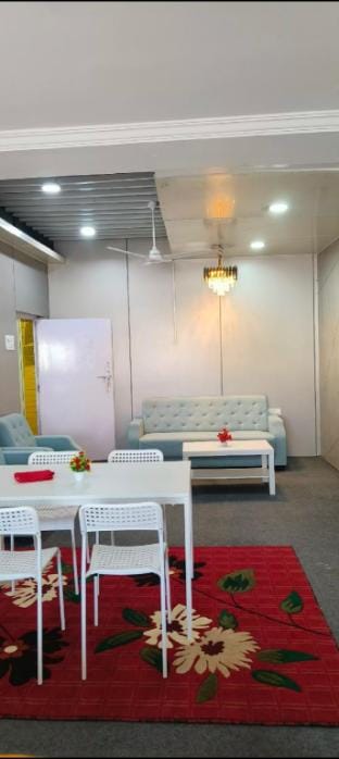 Royal Hill's great friendly 2bhk Banjara hills  7  Apartment in Hyderabad
