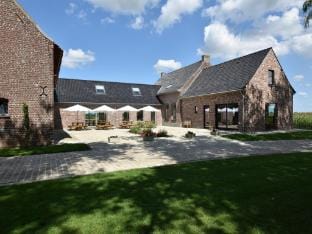 Holiday Home with pond in Poperinge Vacation rental in Flanders