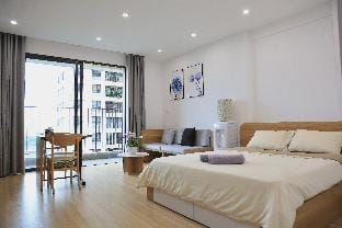 Studio Vinhomes Dcapital 119 Tran Duy Hung Apartment in Laos