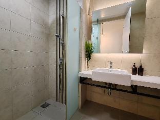 Robertson Bukit Bintang R9 Jalan Alor 7 Pax 2 room Apartment in Federal Territory of Kuala Lumpur