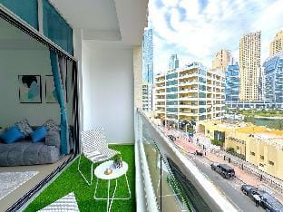 Lxury Brand New Studio w/ Balcony and Marina View Apartment in Dubai