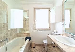 Central 1 Bedroom Place Marché Gambetta Apartment in Cannes