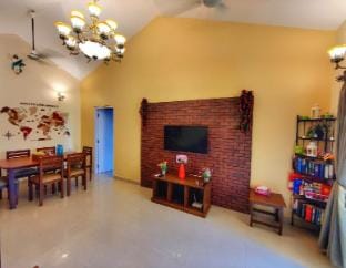 Classy 2BHK apt with pool, Colva beach by iTvara Apartment in Goa, India