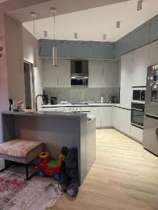 1G Wifi 2 Bedroom Ap Big Balcony Apartment in Tirana