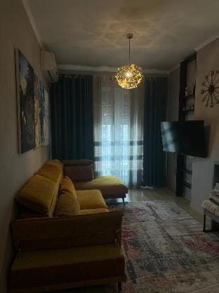 1G Wifi 2 Bedroom Ap Big Balcony Apartment in Tirana