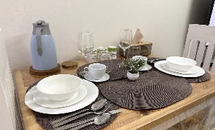 The Cozy Studio w/ 55” 4K Smart TV, Pool, & More! Apartment in Quezon City