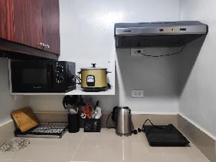 Chillax Trees Res: PS4 KTV Disney+ Netflix Games Apartment in Quezon City