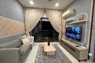 Cozy Beachfront Seaview 2CP &Netflix 3BR @6-10px Apartment in Johor Bahru
