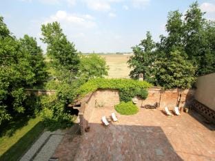 Mansion in Stagno Lombardo with garden Vacation rental in Villanova sull'Arda