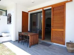 Inviting Porto Santa Villa for 6 Villa in Porto Santa Margherita