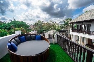 The Golden Serendipity Villa Seminyak Villa in Kuta
