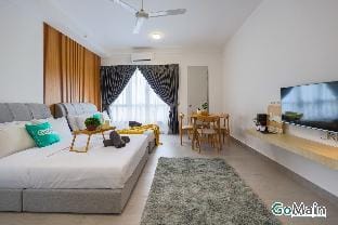 4 Pax Free Parking, Setia Alam SOHO / SCM SCCC Apartment in Selangor, Malaysia