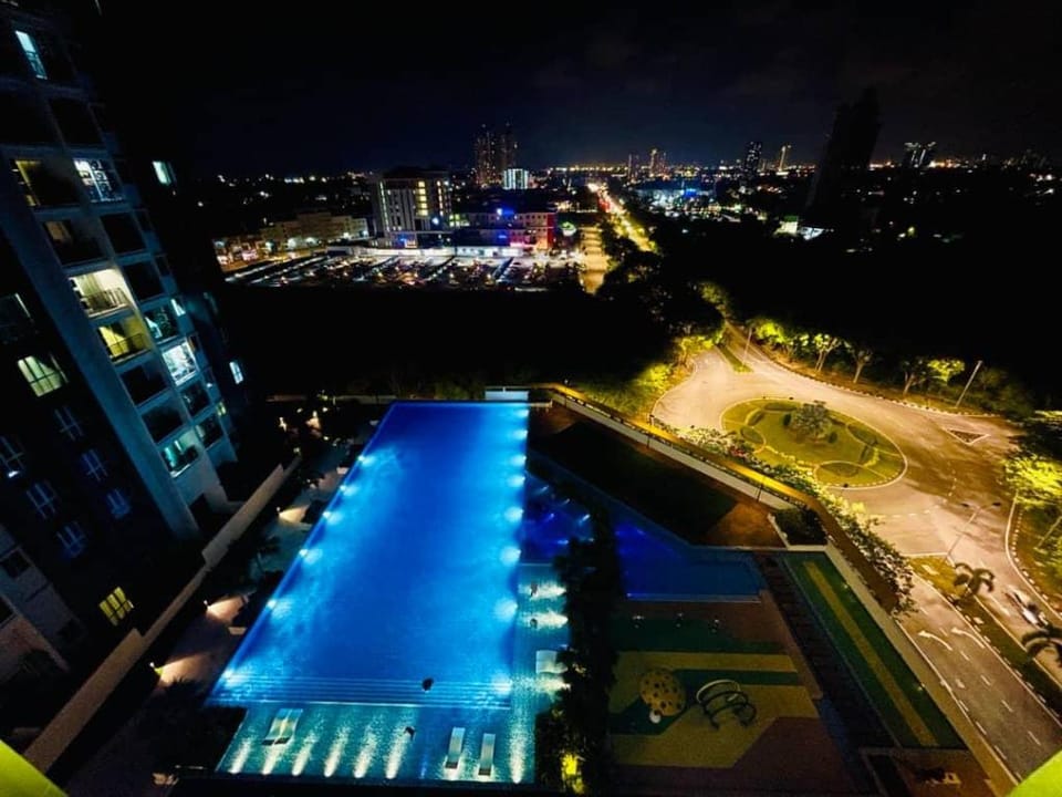 Modern Family Suites-Infinity Pool, PS5,Balcony-M3 Apartment in Penang