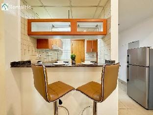 Quiet Studio w/ Balcony & RoofTop Pool in Marina Apartment in Dubai