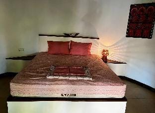 Oasi Gili Air - Yellow Bungalow Vacation rental in Pemenang