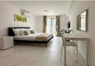 Uphill Chic Studio Apt in Budva Apartment in Budva Municipality