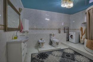 Отличный особняк для любящих себя людей Vacation rental in Almaty