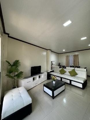 Welcome to Pearl's Home Vacation rental in Central Visayas
