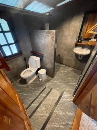 Baanraipoonwana Baanwanason Villa in Laos