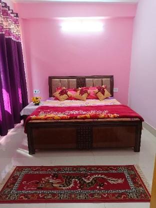 Snow Valley Homestay Tikken ( Barot ) Apartment in Punjab, India