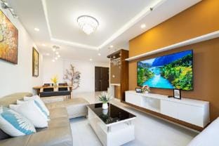 Hana Apart[ 2br_Spacious Home_Sunrise North Apartment in Ho Chi Minh City