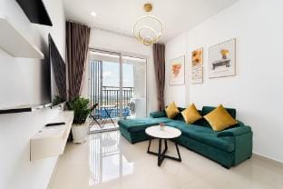 Hana Apartment [2Br Golden View Sunrise Cityview ] Apartment in Ho Chi Minh City