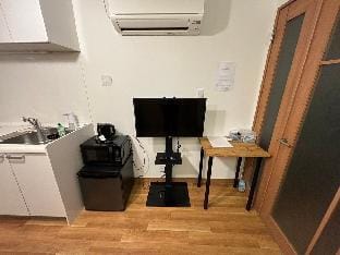 NEW! 【KYUWA】Entire House Rental - Direct from Kansai Airport - 4 Bedrooms! 8 People OK Vacation rental in Osaka