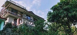 Private room with Dhauladhar Mountain View Vacation rental in Punjab, India