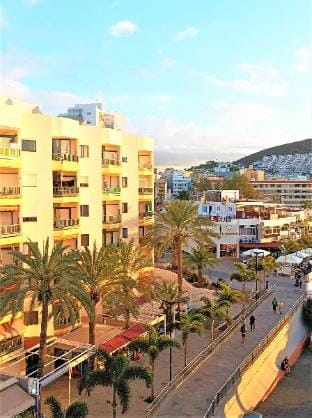Beachfront Playa Los Cristianos Apartment in Los Cristianos