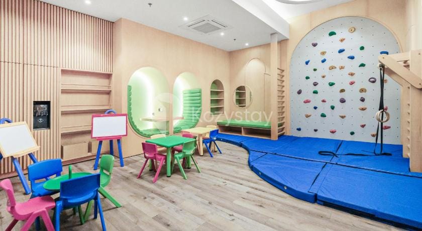 Altum by Kozystay - TB Simatupang Apartment in South Jakarta City