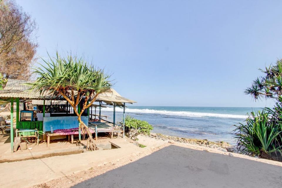 Hotel O Victouris ResortNearPantai Sepanjang Hotel in Special Region of Yogyakarta