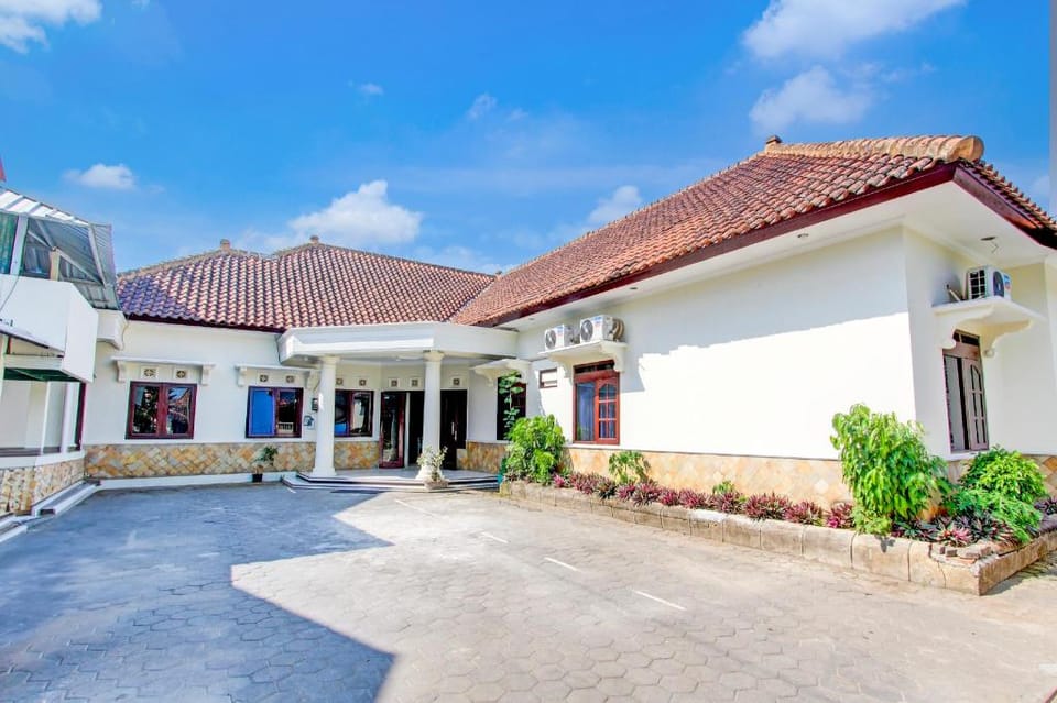 Hotel O Syariah Griya Wisata Hotel in Indonesia