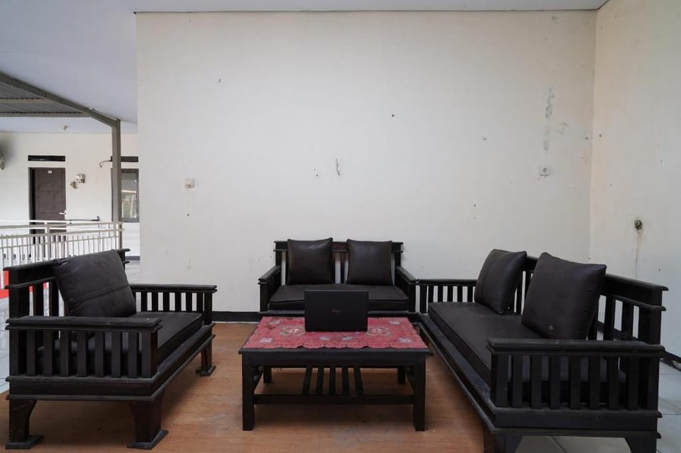 Hotel O Perbetulan Guest House Syariah Hotel in West Java