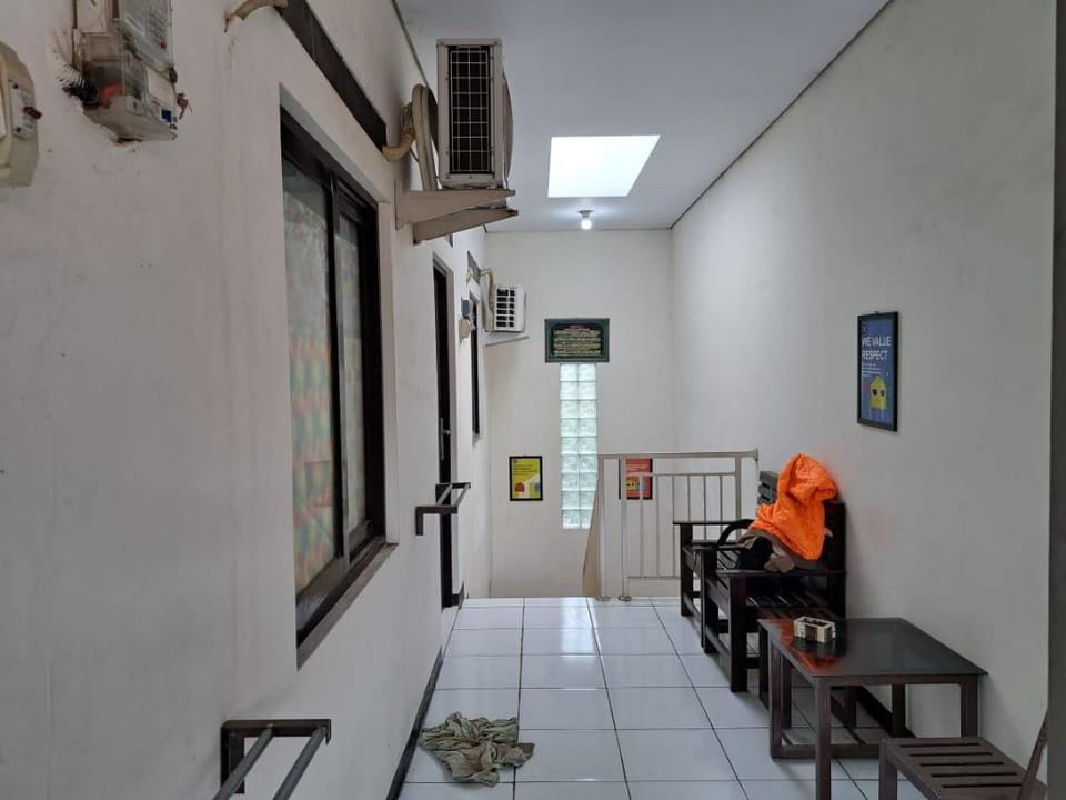 Hotel O Perbetulan Guest House Syariah Hotel in West Java