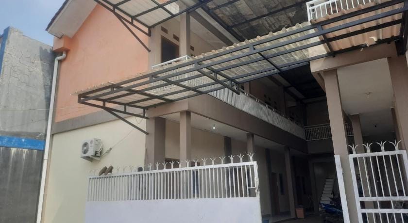 Hotel O Guest House Pak Eman Hotel in West Java