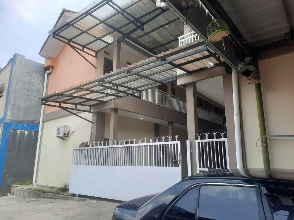 Hotel O Guest House Pak Eman Hotel in West Java