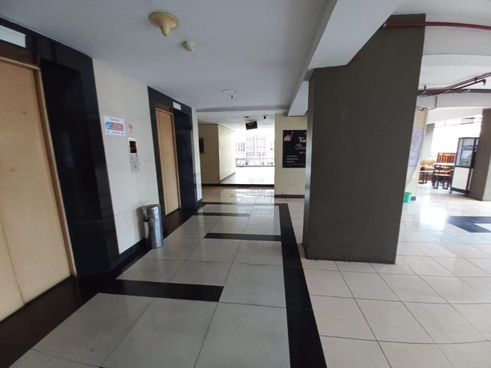 Hotel O Gateway Cicadas By Hj Property Hotel in Bandung